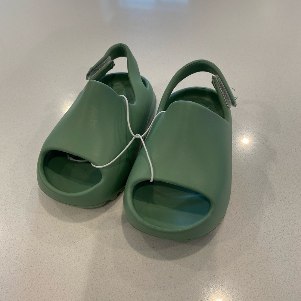 Yeezy inspired kids sandal! Sizes 7-12 US kids